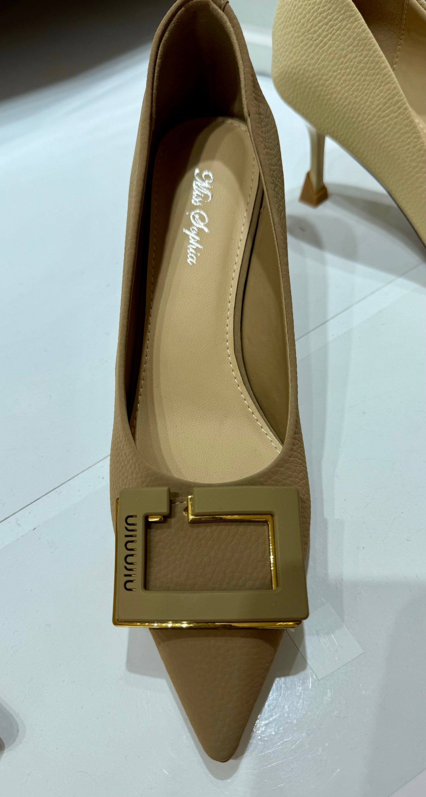 Roma Classic Court Shoe