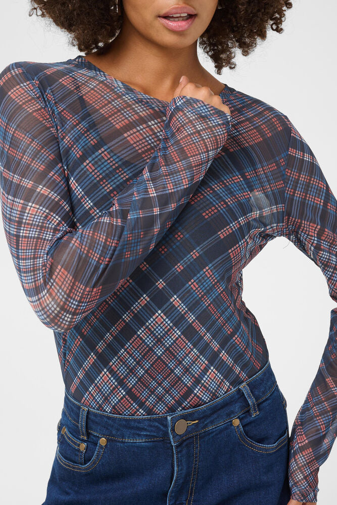Culture Ashley Check Top