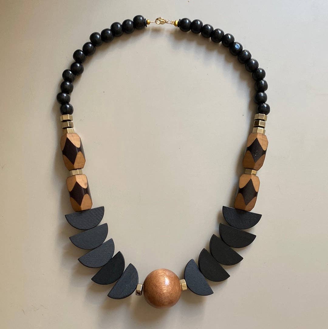 Gist - Statement necklace, Hematite, painted wood and acrylic MRL03