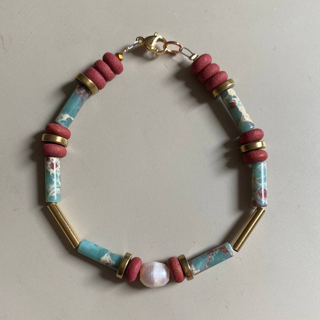 Gist - 7.5" Synthetic Shoushan Stone, Fresh water Pearls, Clay and Gold Plated Hematite Bracelet MRLB07