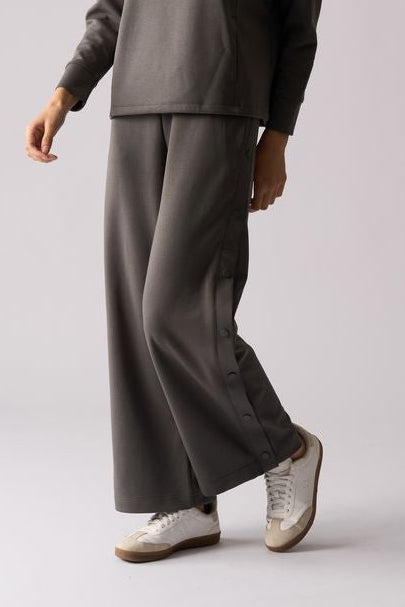 FOIL Sappy Jogger