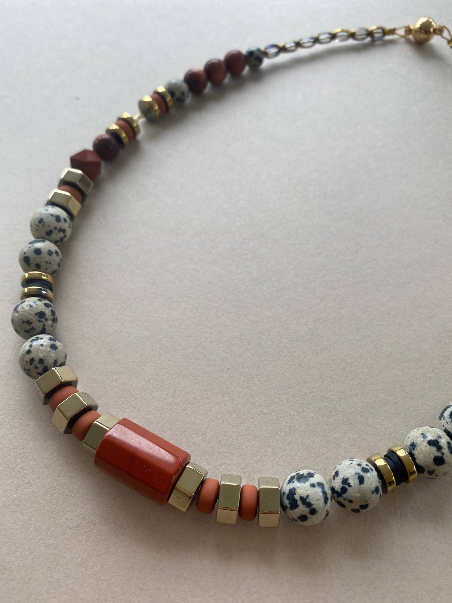 Gist - Dalmatian Jasper & Sandstone barrel necklace BDL02