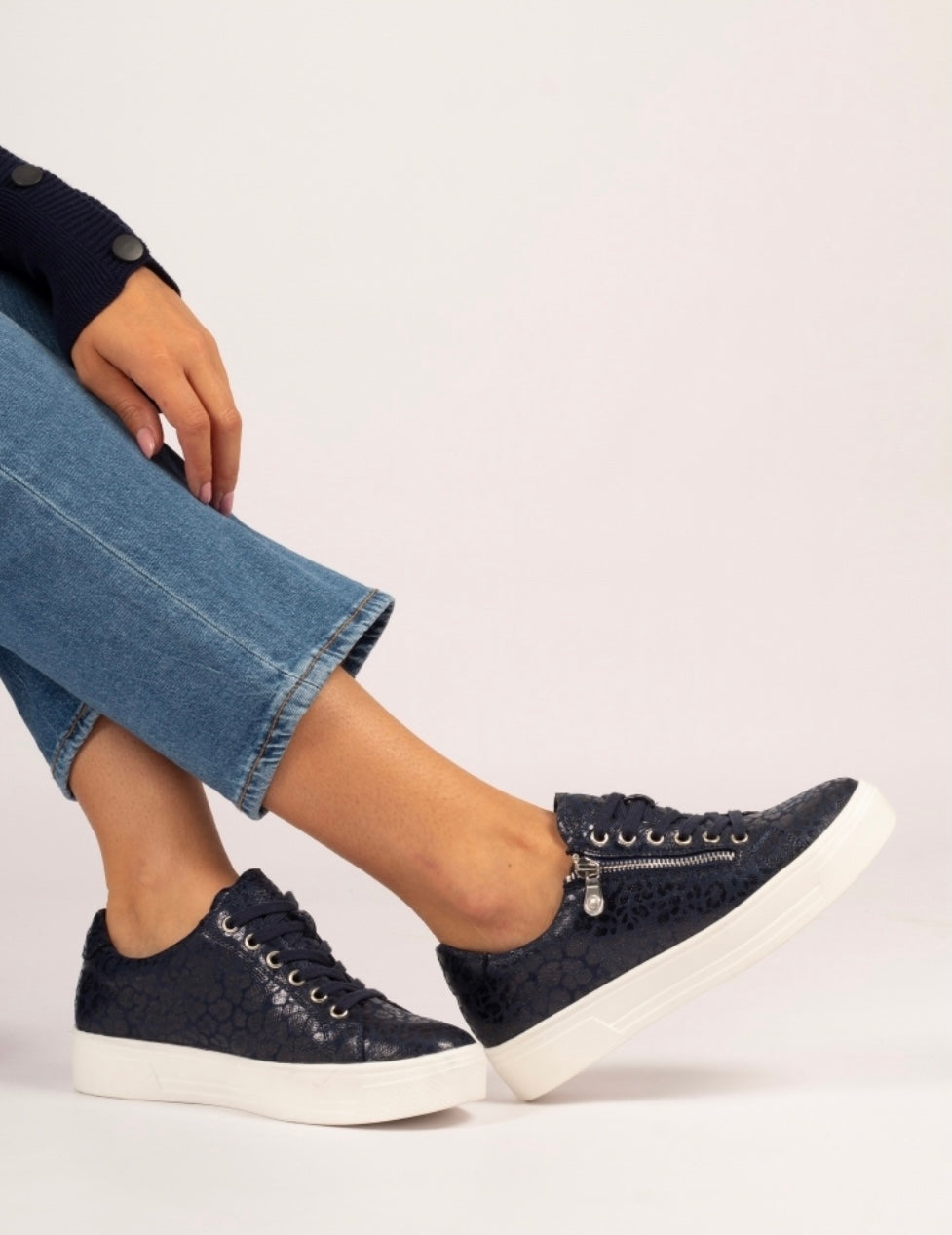 Lunar Haywood Trainer