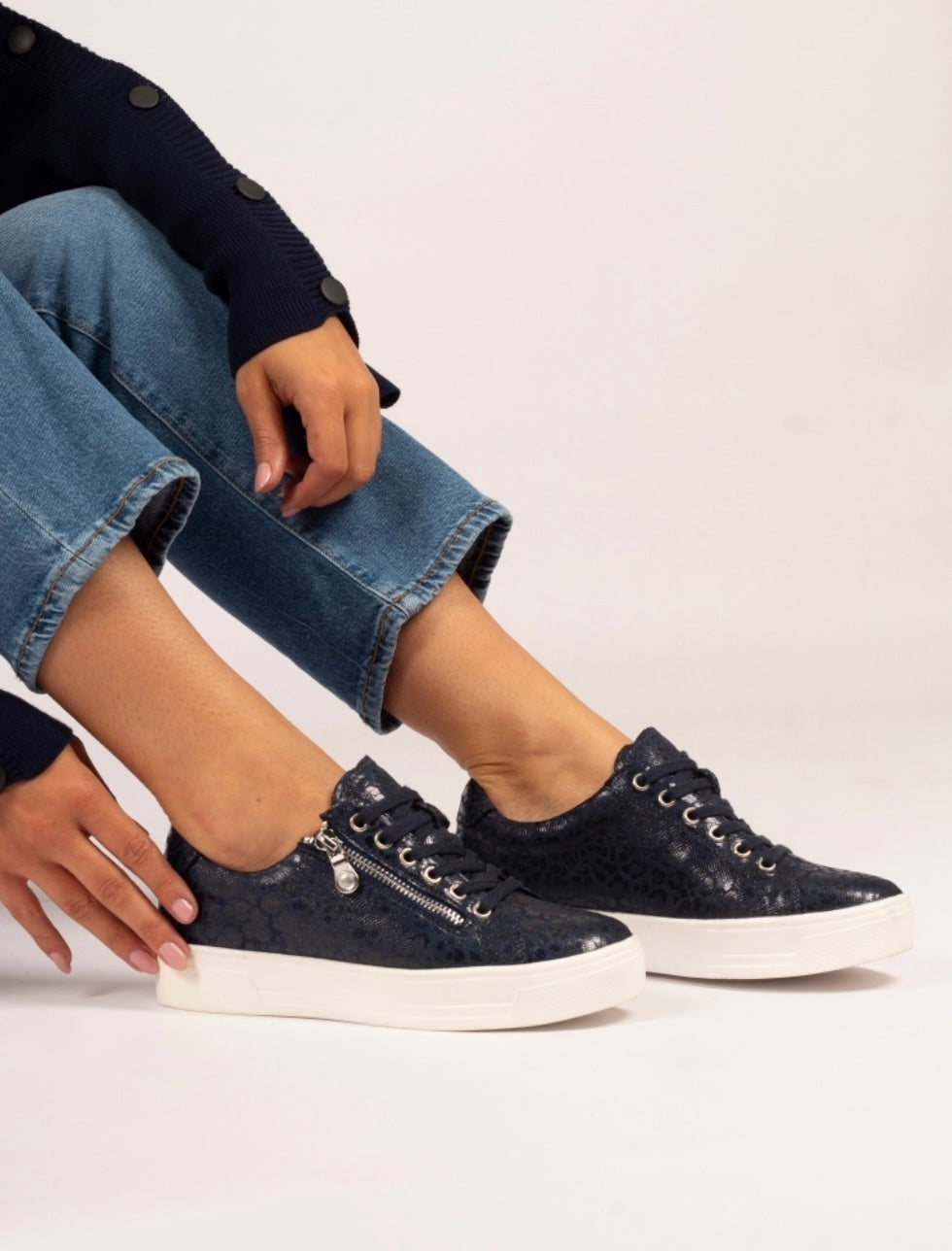 Lunar Haywood Trainer