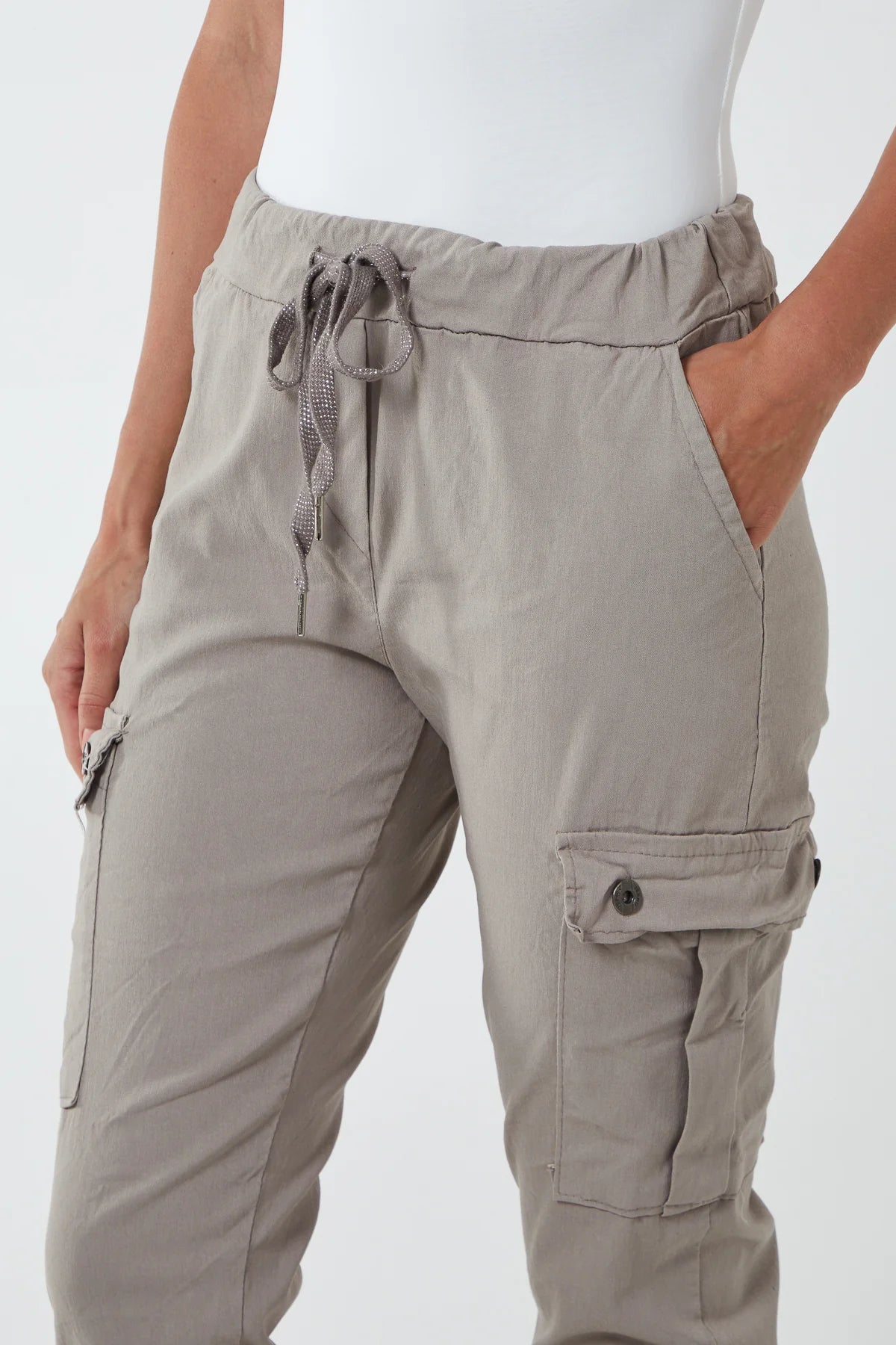 Mona Magic Cargo Pants