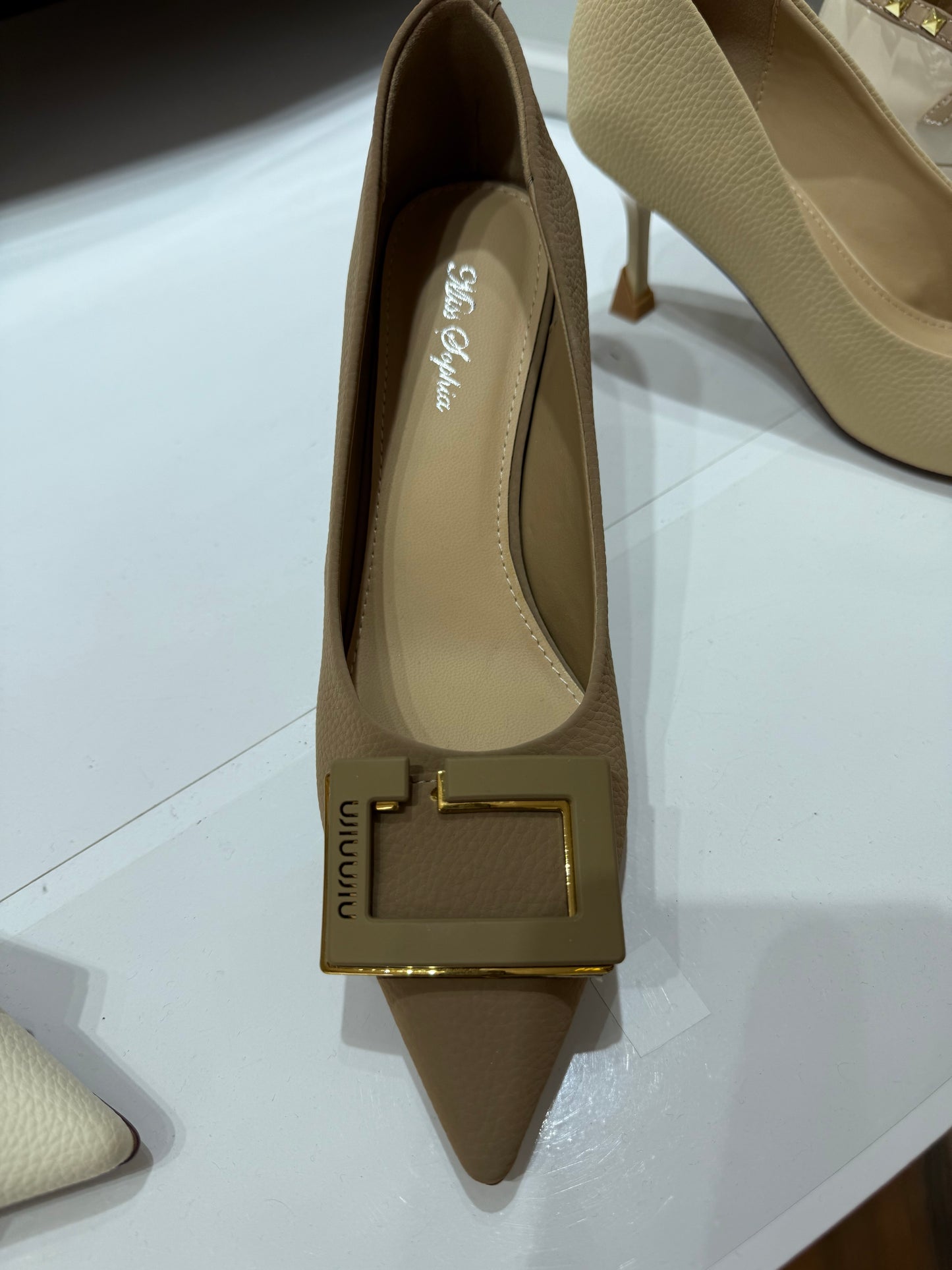Roma Classic Court Shoe
