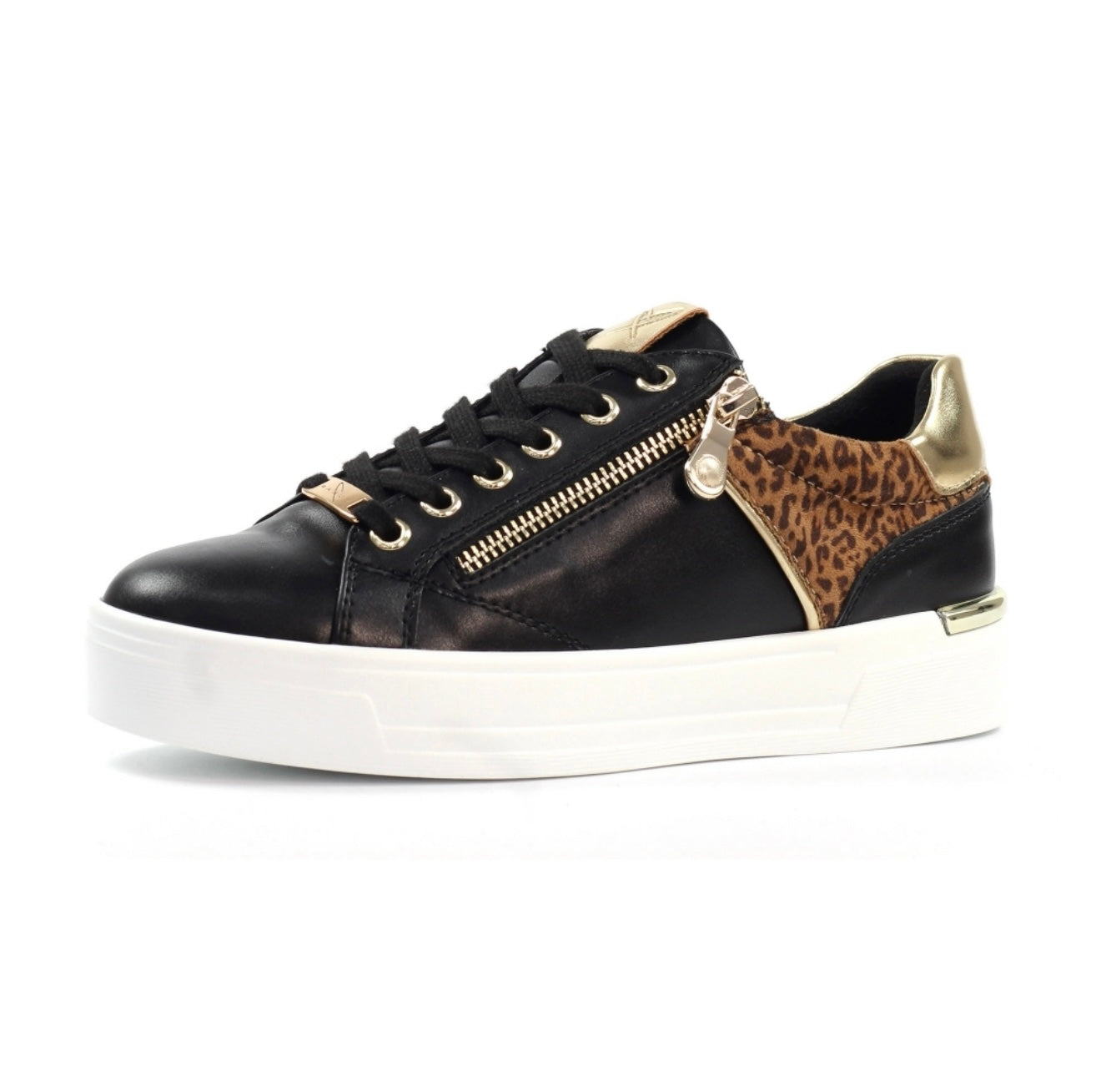 Lunar Tonga Training Shoe