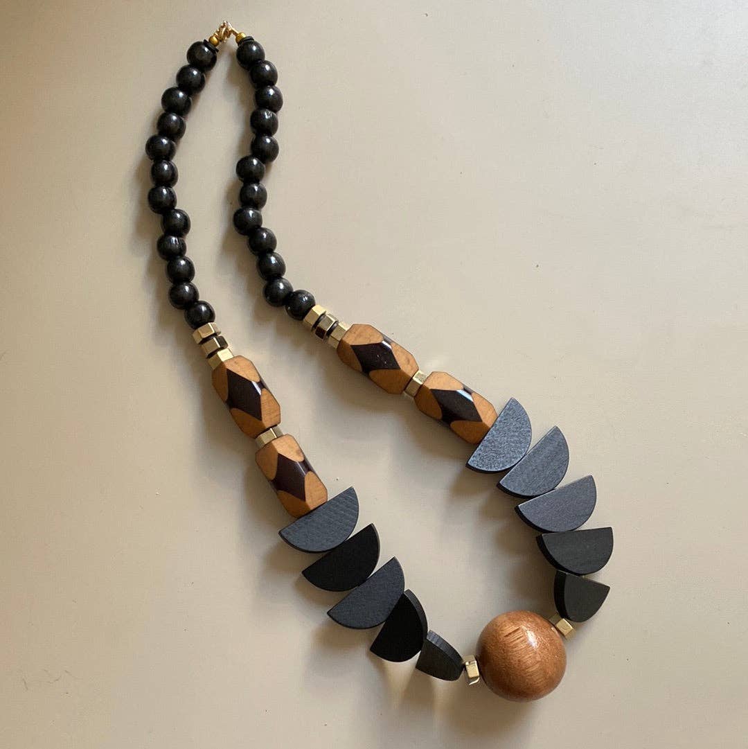 Gist - Statement necklace, Hematite, painted wood and acrylic MRL03